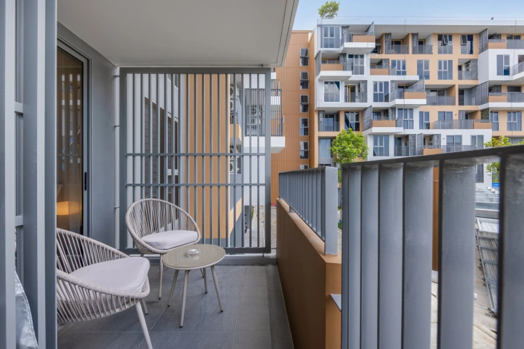 2 Bedrooms Quadruple Apartment with balcony