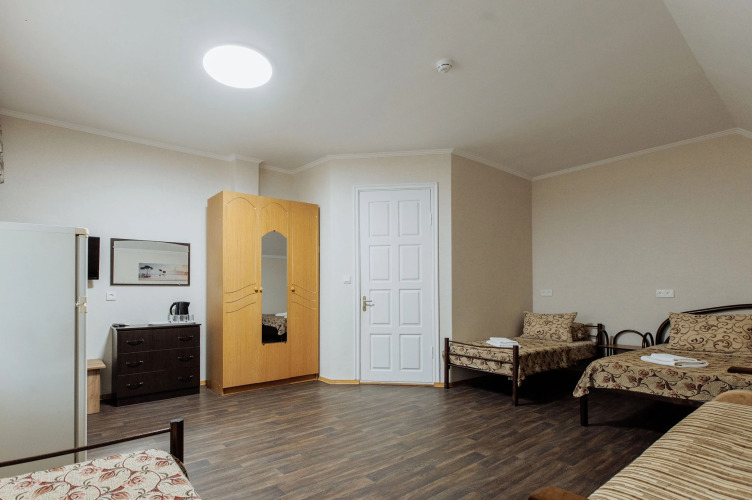 Фотография номера гостевого дома Лазурь Аллама групп