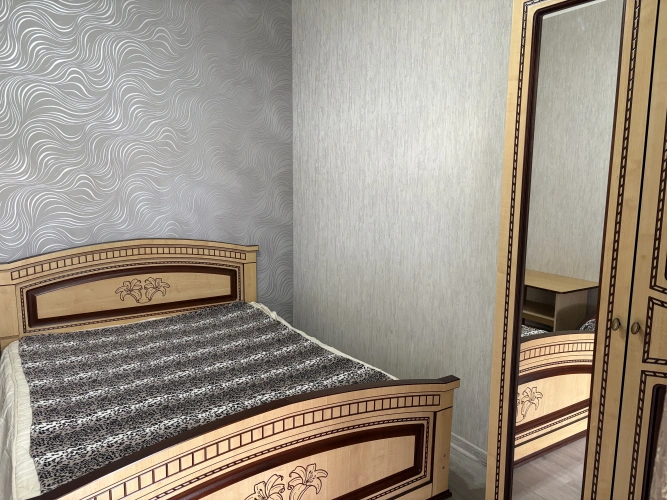 2 Bedrooms Standard Sextuple Family room