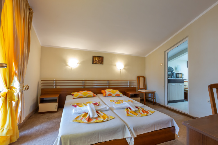 1 Bedroom Apartment with balcony
