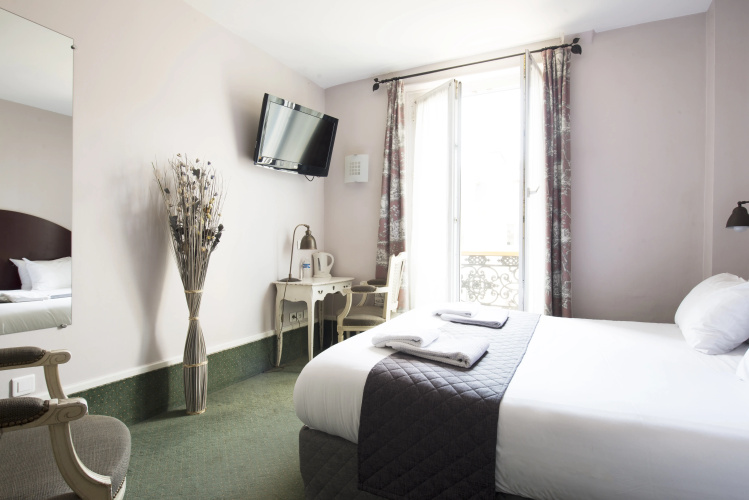 France Louvre Hotel