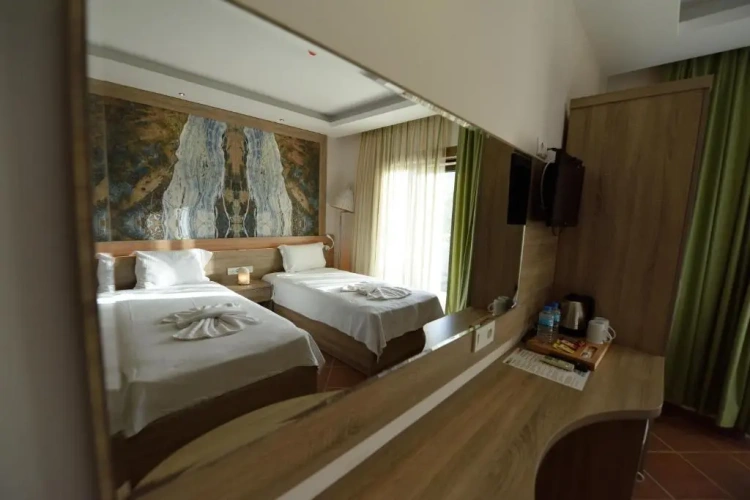 2 Bedrooms Double Family Suite with balcony