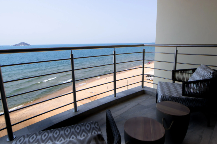 Sunbird Waterfront Hotel
