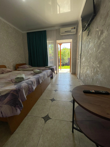 Emiliya Guest House