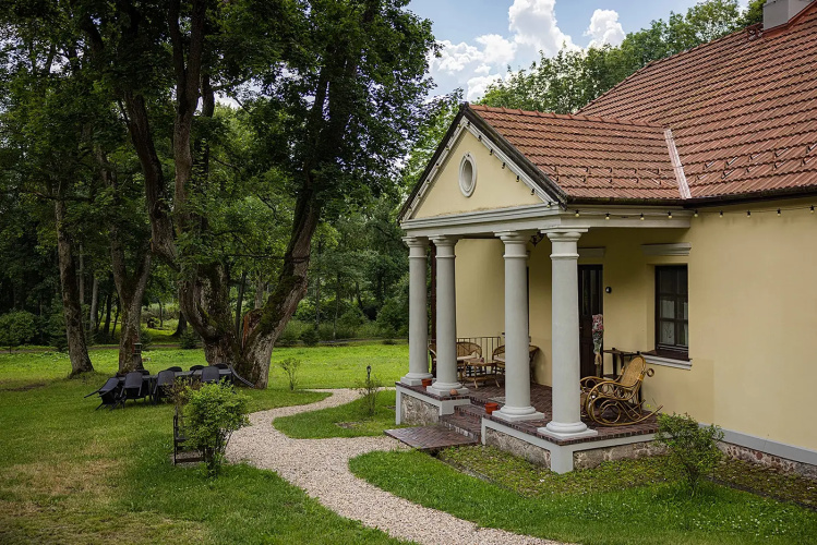 Agrousadyba Kraski Fligel Villa
