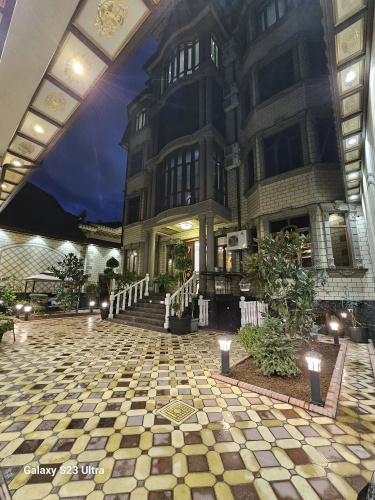 Sharq Hotel