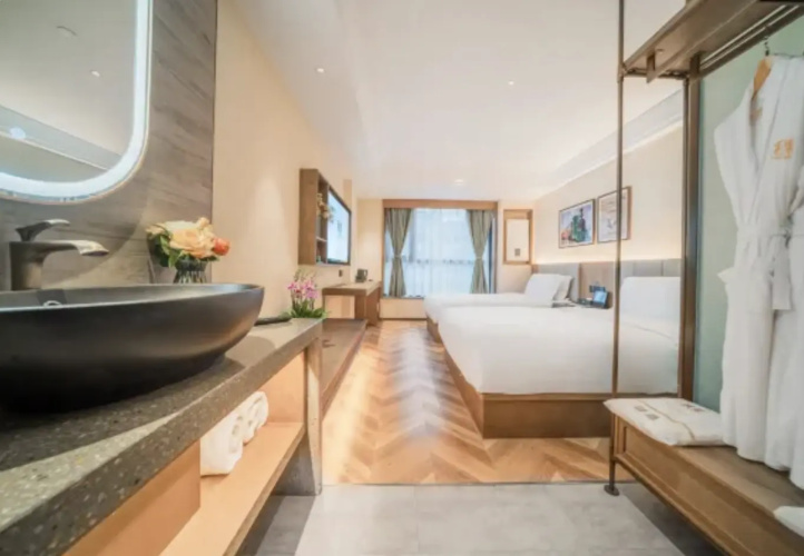Standard Family room