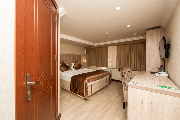 Standard Double room with view