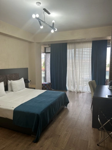 Deluxe Twin room with balcony