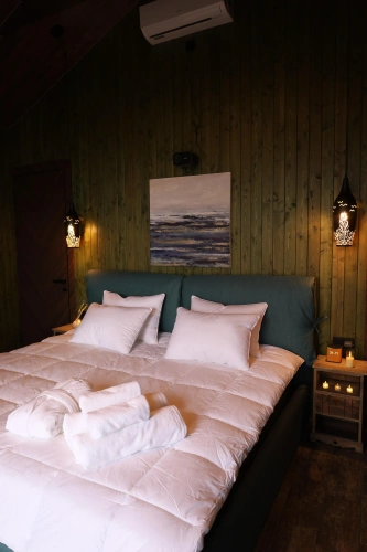 1 Bedroom Cottage with balcony and with mountain view