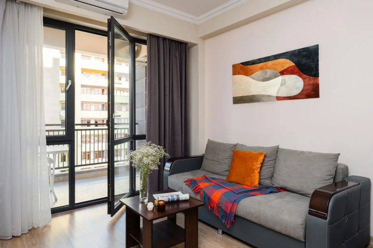 On Koghbatsi Str. 16-114 Apartments