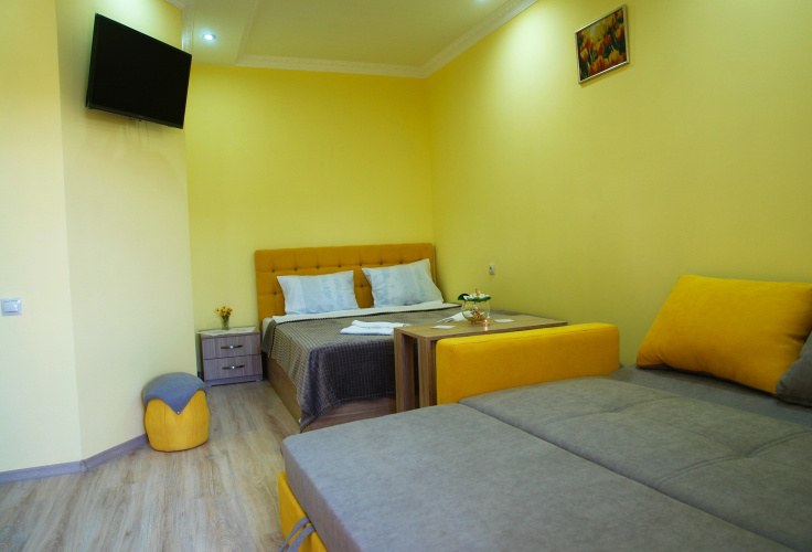 Ecoresort Lorret Guest House