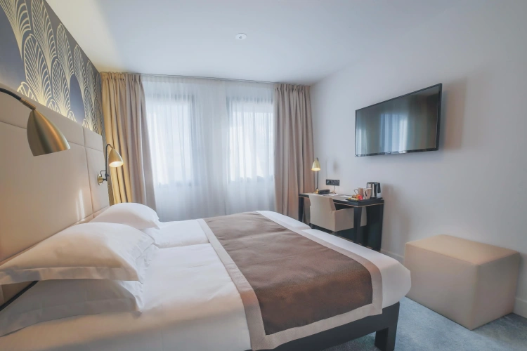 Standard Double room with view