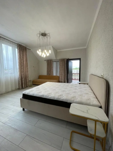 Suite with balcony and with mountain view