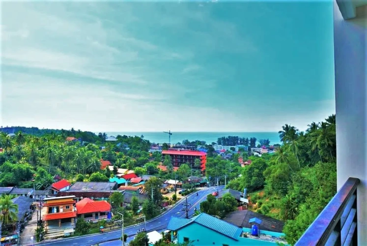 1 Bedroom Apartment with balcony and with sea view