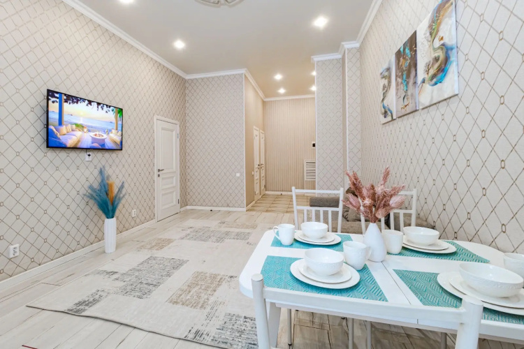 Ryadom S Bayantau Flat