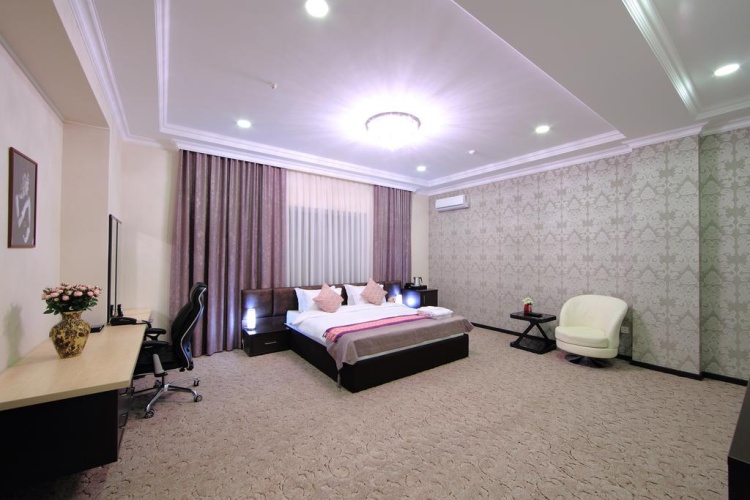 Superior Single room with view