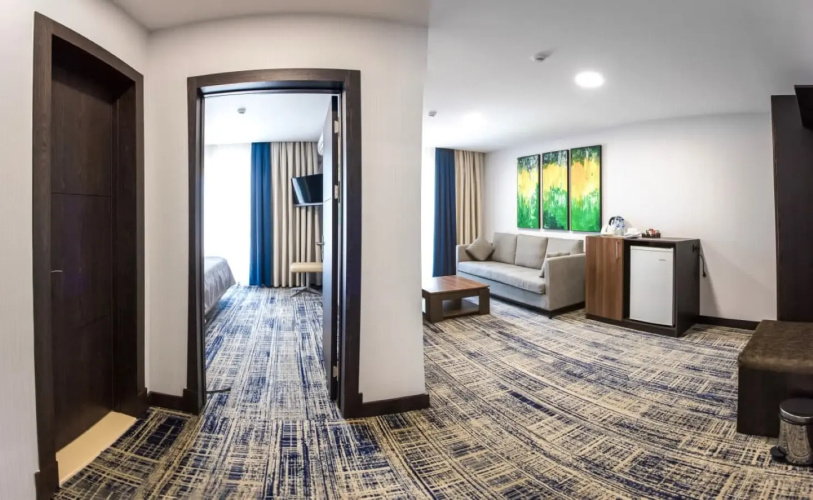 Double Suite with balcony and with lake view