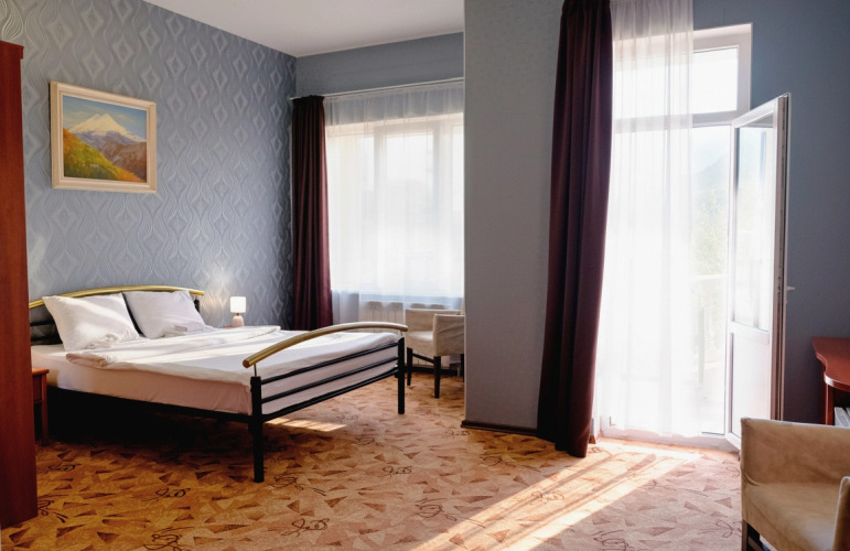 Фотография номера гостиницы Утомленные Солнцем