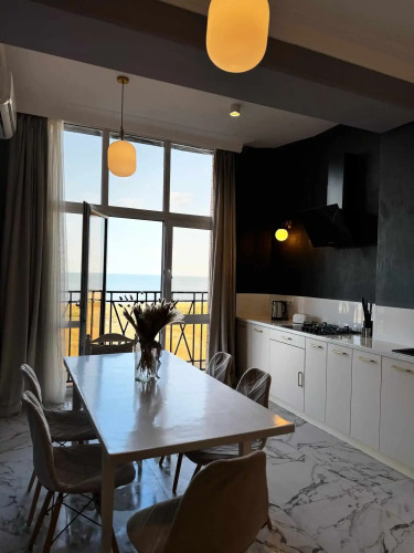 Фотография номера квартиры Квартира Трехкомнатная уютная с потрясающим видом на море