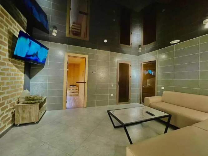 Alpha Plaza Hotel