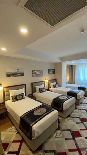Quadruple room with city view