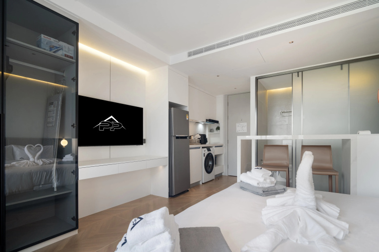 Resort Stylish Pool View Studio E-330 Apartments