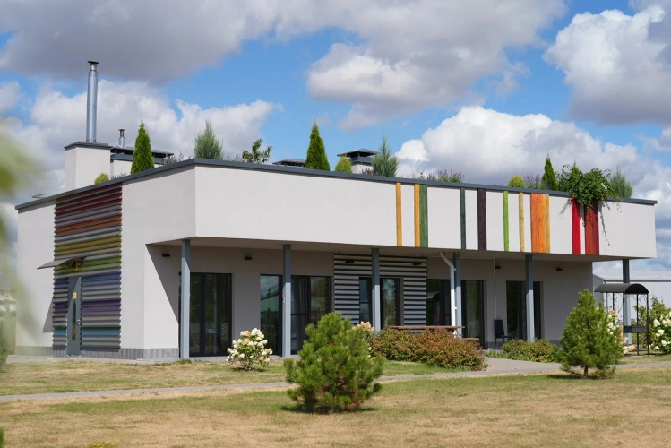 4 Bedrooms Rainbow with barnhouse Cottage