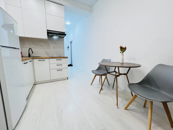 Na 11 Four Seasons Flat