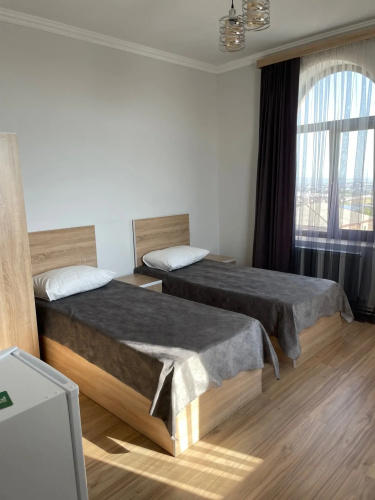 Decca Hotel