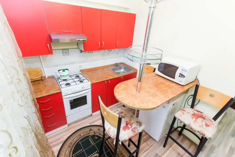 Na Ulitse Kazhymukana Flat