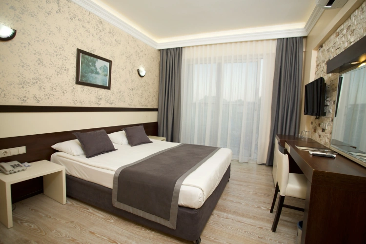 Standard room with balcony and with garden view