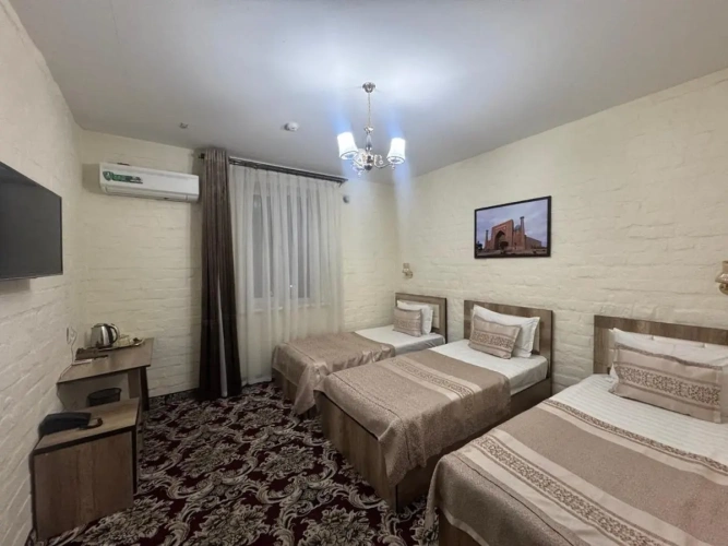 Standard Triple room