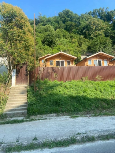 Cottage with balcony and with mountain view