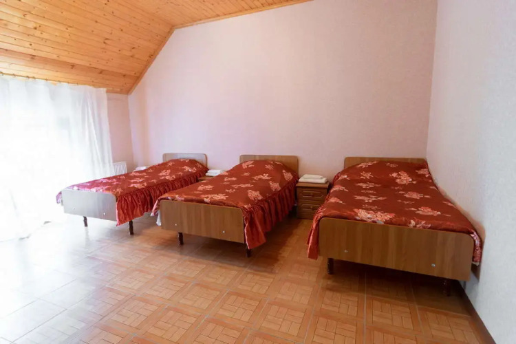 Семейный полулюкс Standard с видом на горы