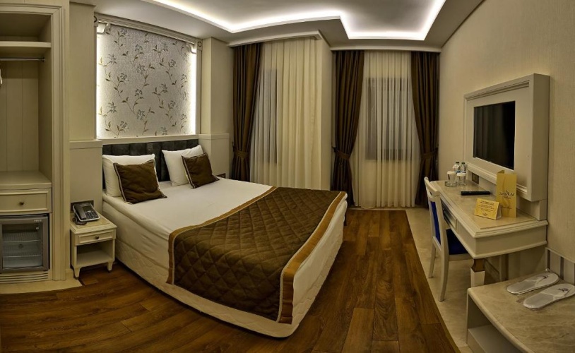 Deluxe Double room with view