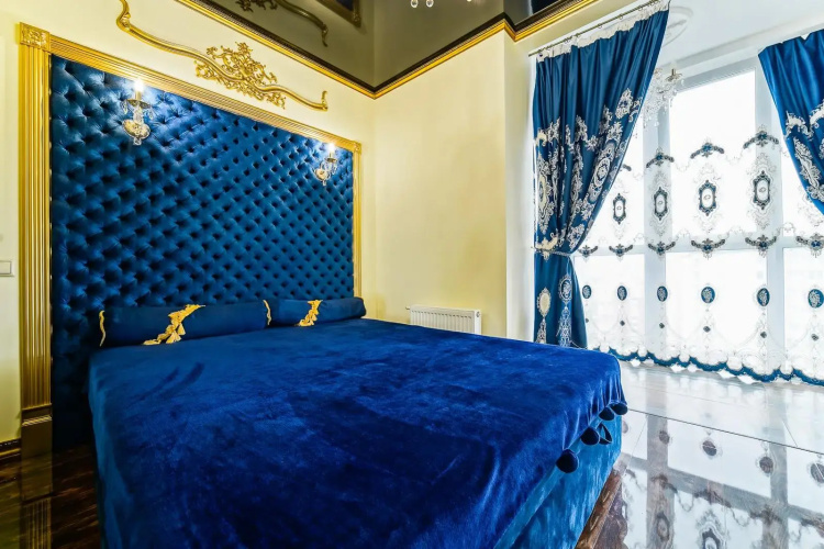 S Dzhakuzi i Parkovkoy Flat