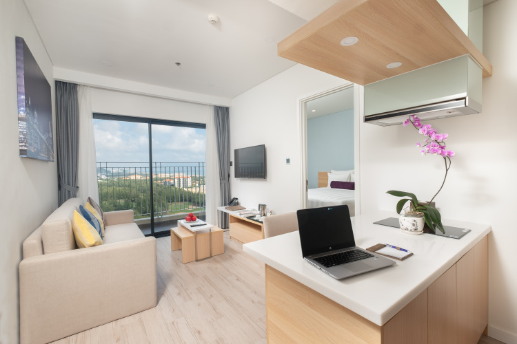 1 Bedroom Apartment with balcony and with view