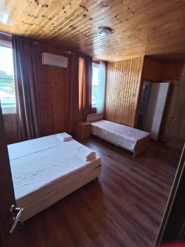 Standard room with courtyard view