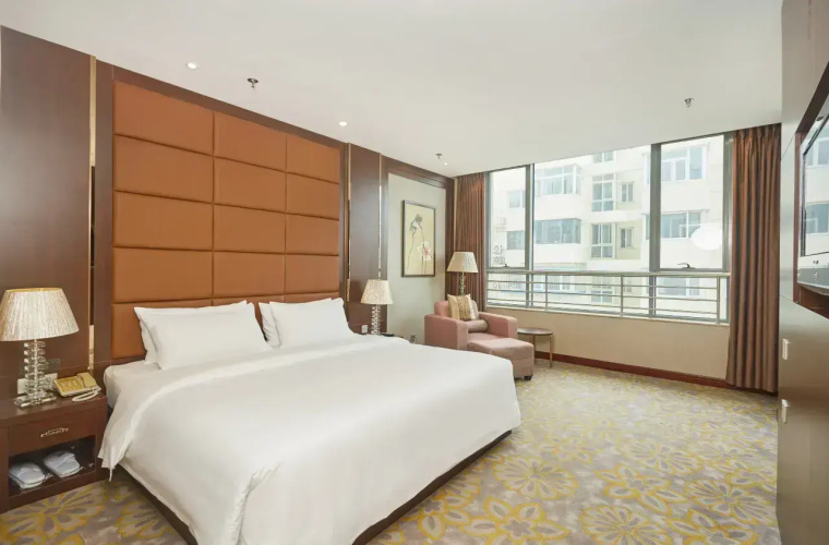 Superior Double Suite with city view