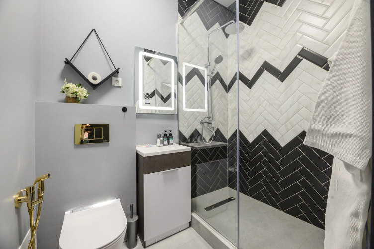 V Centre Goroda s Vidom na Krasivye Gory Flat