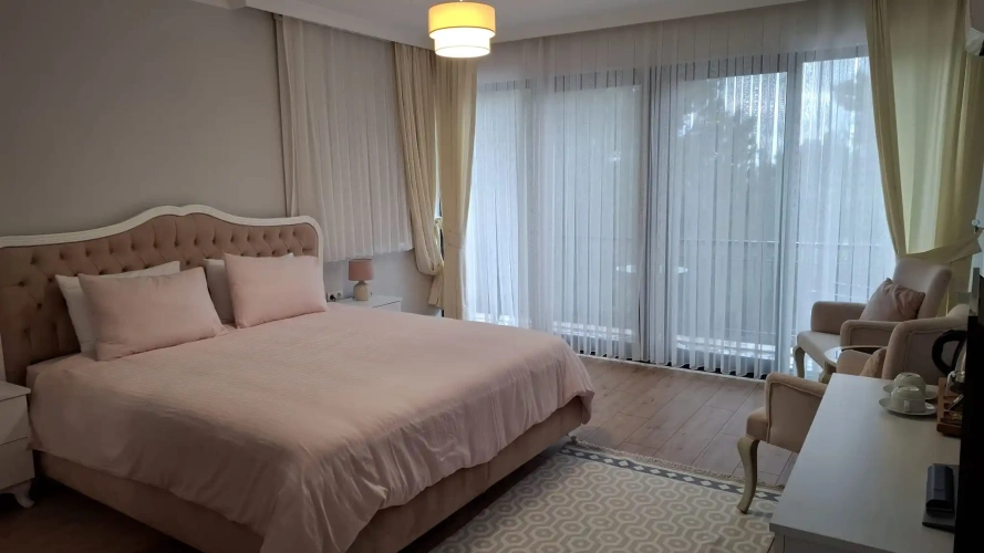 Deluxe room with balcony and with sea view