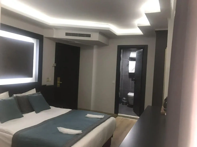 Standard Double room with city view