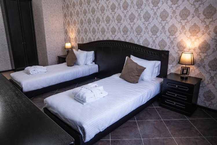 Standard Double room with city view