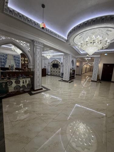 Karvon Plaza Hotel