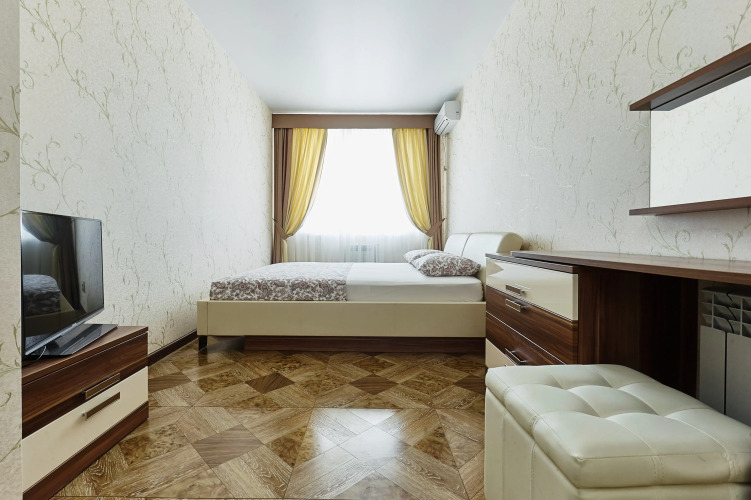 Фотография номера квартиры Апартаменты на Соборном 90 с видом на центр с 18 этажа