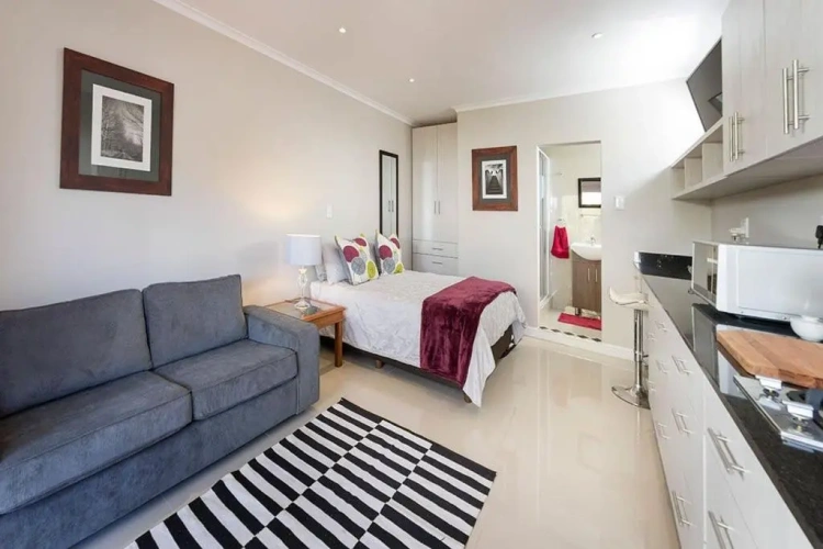 1 Bedroom Apartment with balcony and with garden view