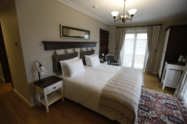 Deluxe Double room with pool view