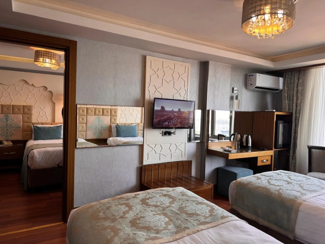 2 Bedrooms Standard Family room with balcony and with sea view