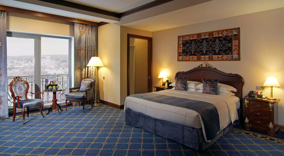 Orion Double Suite with city view